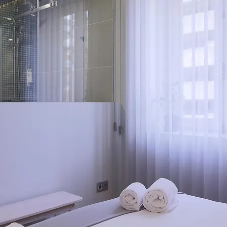 Modern For 13 Guests * Porto