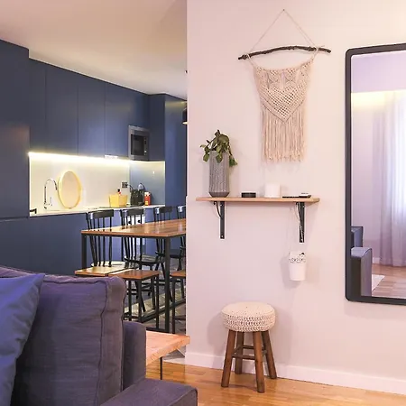 Modern For 13 Guests Porto