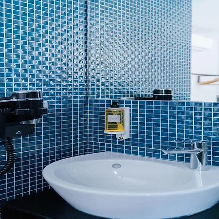 Modern For 13 Guests * Porto